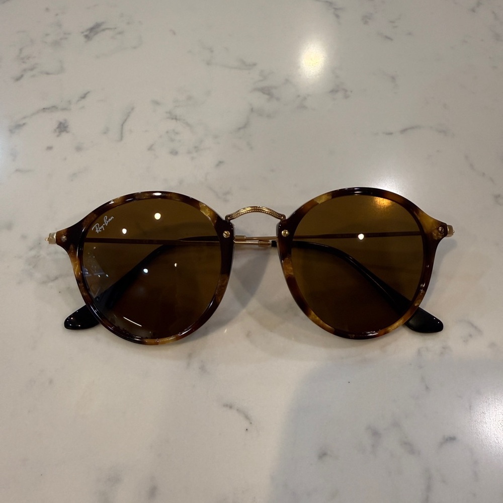 Ray-Ban Tortoise Brown Round Sunglasses - Picture 4 of 10